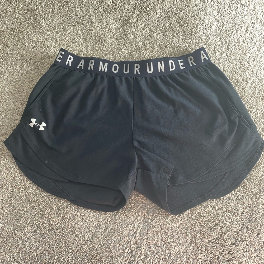 Under Armour Heatgear Women’s Black Shorts Size Medium